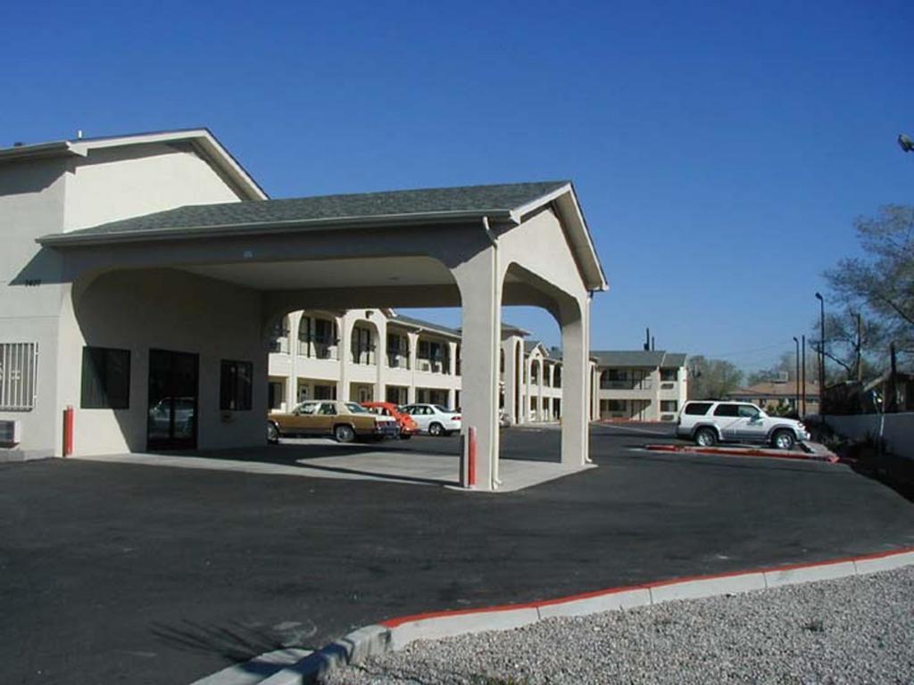 American Inn & Suites Albuquerque Exterior photo